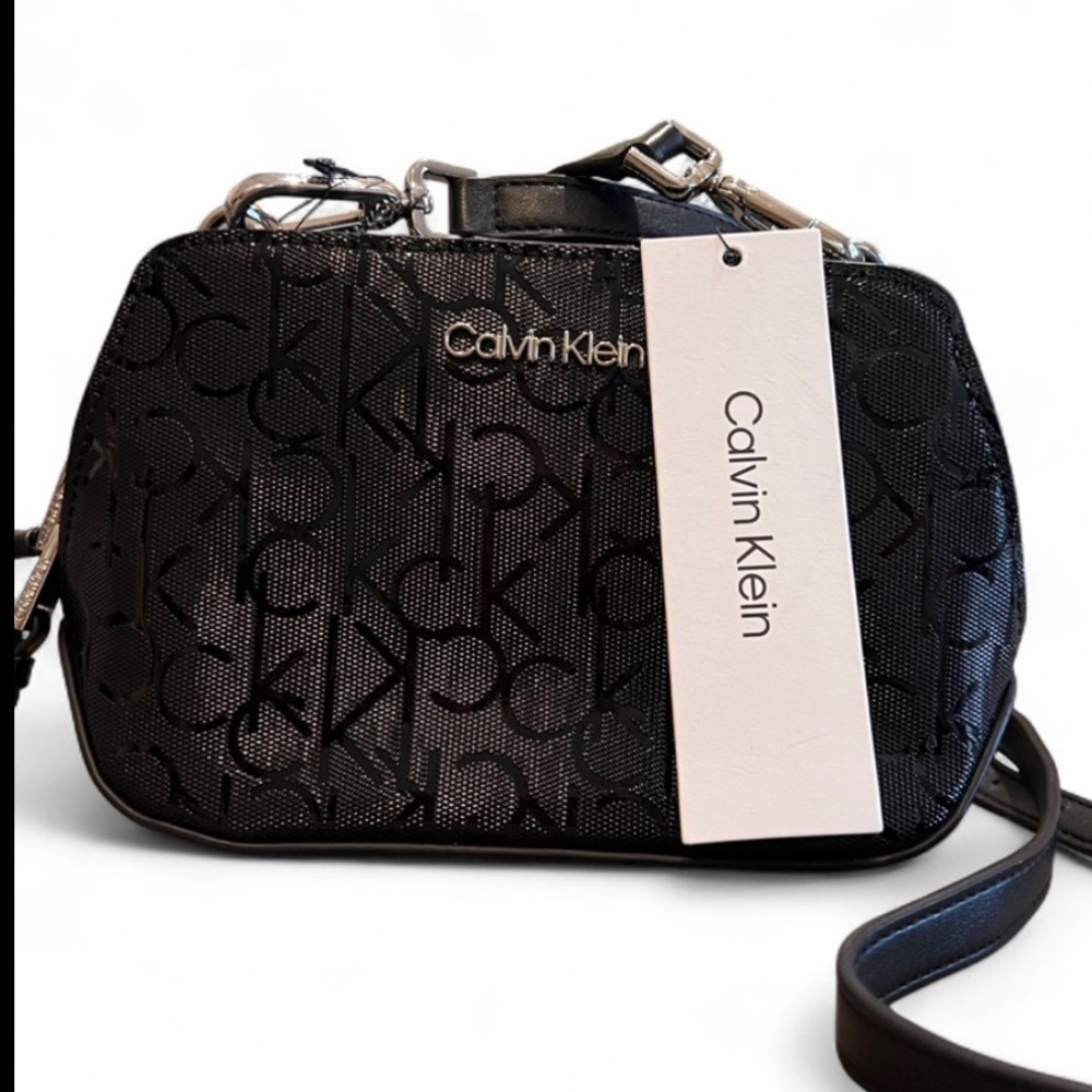 NWT Calvin Klein Lucy Black Crossbody Bag with Signature Style